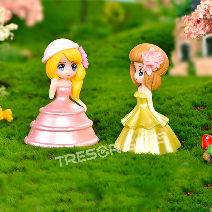 Miniature Girls 1